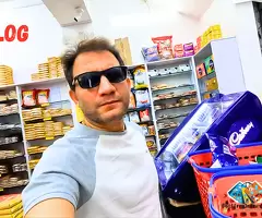 Decathlon Mall Ka Glass Tod Diya | मॉल का काँच तोड़ दिया | #abhinavmishravlog / 3