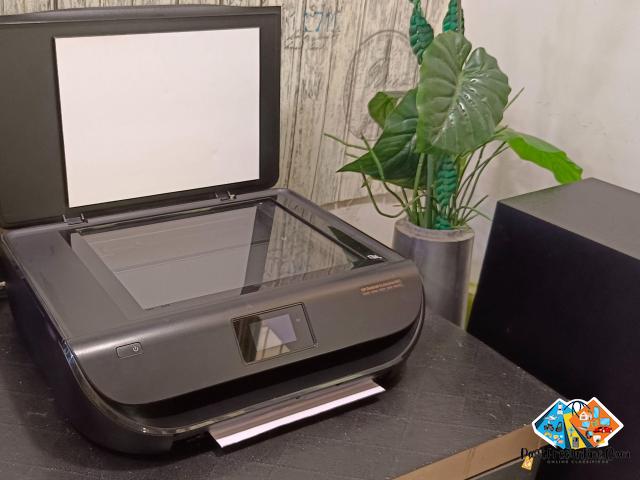 HP DeskJet 4535 All-in-One Wireless Color Ink Printer (Black) - 1