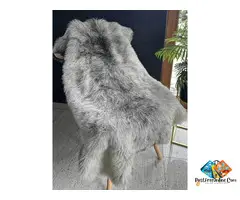 Fluffy sheepskin Heidschnucke - rugs/natural decoration