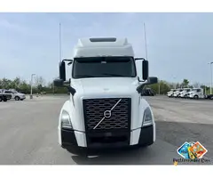 🚛 Big Truck, Bold Presence