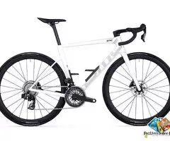 2025 BMC Teammachine SLR 01 THREE Road Bike (ALANBIKESHOP) / 1