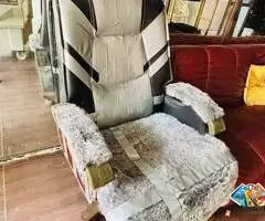 Boss Office chair for sale in malad west / 1